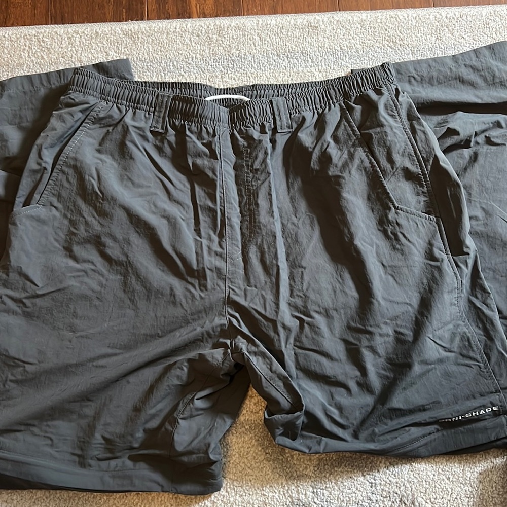 Men’s Columbia PFG Gray Zip Off pants NWOT